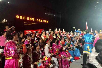 歌声里的百年征程 千名劳动者唱响党史，文艺创作续新篇